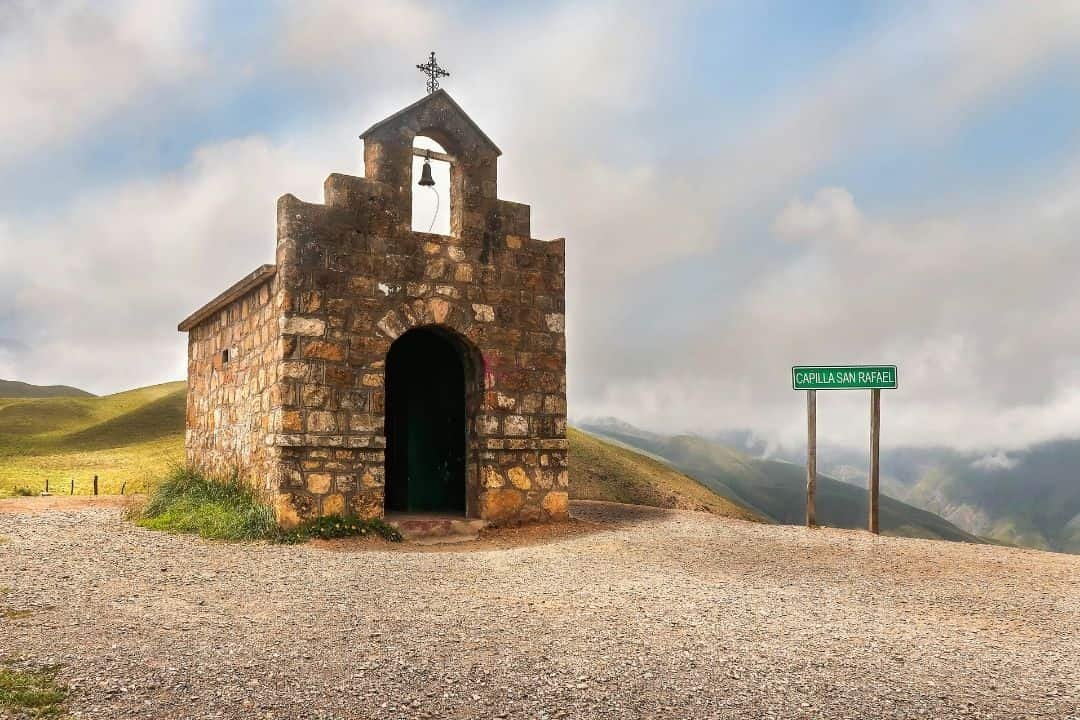 imagen de la capilla san Rafael en salta.