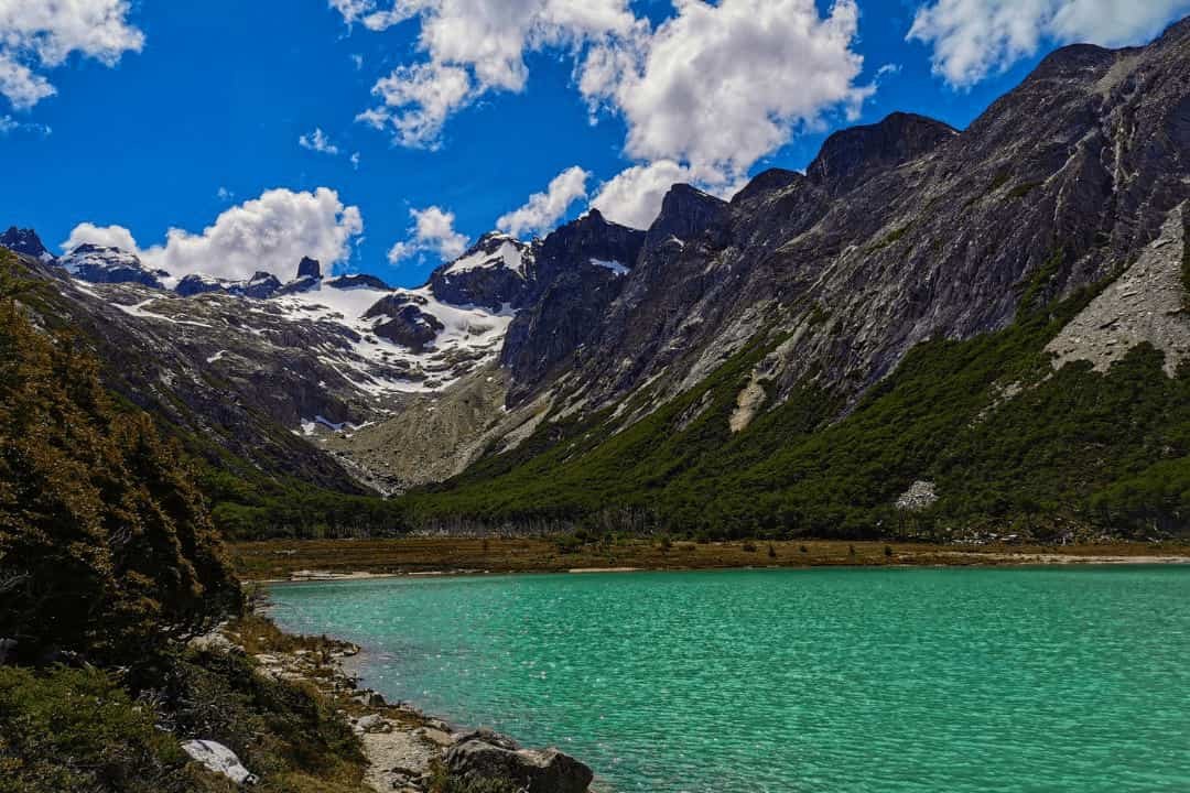 vista panorámica de la Laguna Esmeralda ciudad de Ushuaia.